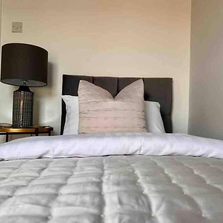 Anfield Home Sleeps 5 Close To Lfc Free Parking Ливерпуль Экстерьер фото