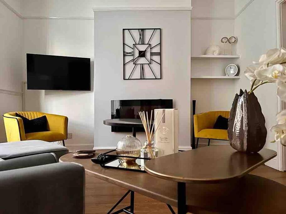 Anfield Home Sleeps 5 Close To Lfc Free Parking Ливерпуль Экстерьер фото