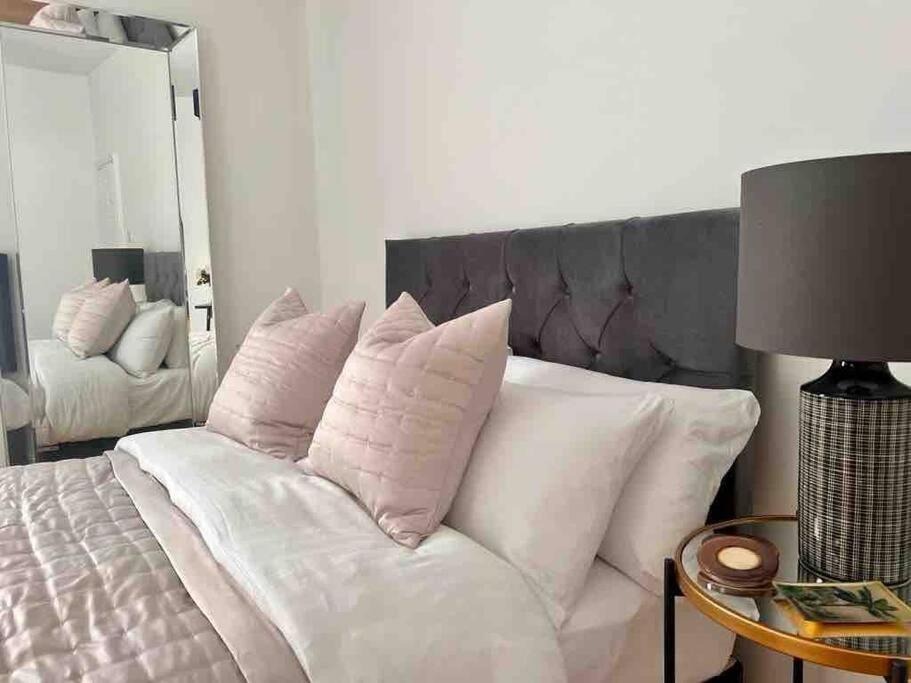 Anfield Home Sleeps 5 Close To Lfc Free Parking Ливерпуль Экстерьер фото