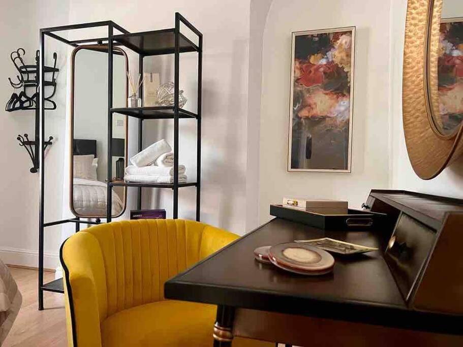 Anfield Home Sleeps 5 Close To Lfc Free Parking Ливерпуль Экстерьер фото